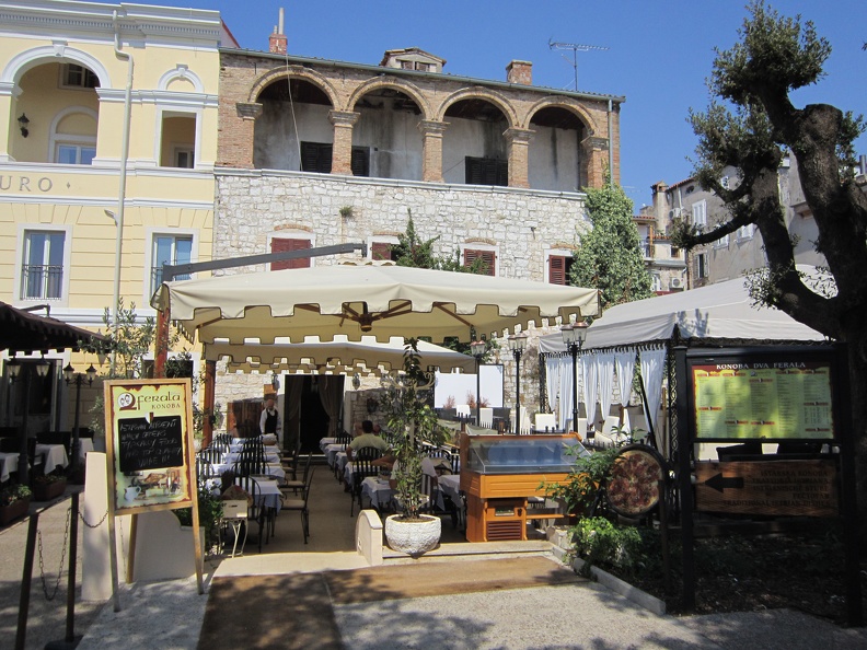 Dva Ferala Restaurant for lunch